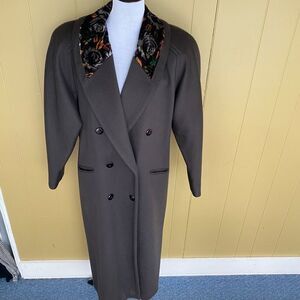 Donnybrook women XL full length wool trench coat w/soft floral collar